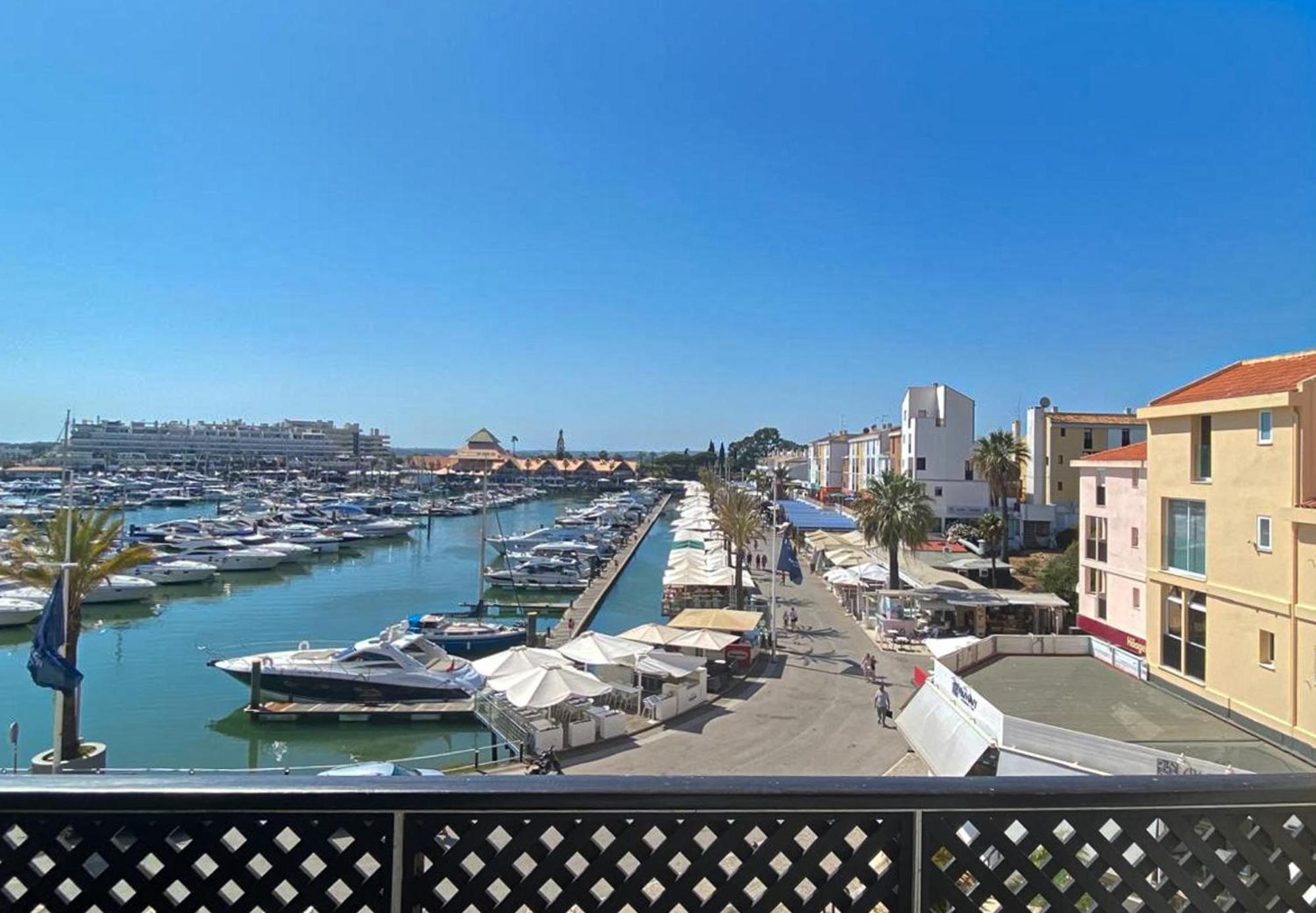 Penthouse Duplex Marina Plaza T1 Hsr Marina Apartment